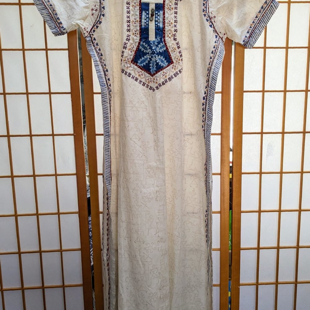 CHAHEK of India- Hand Batiked Full-Length Tunic - Picture 15 of 16